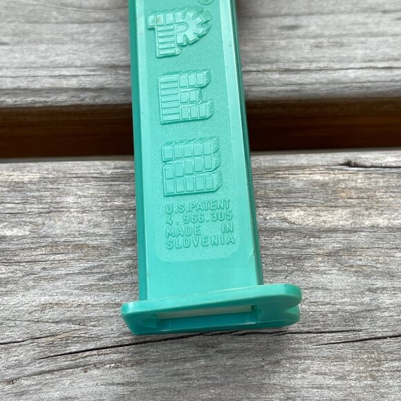 VINTAGE 90s 🍭 PEBBLES PEZ DISPENSER . 1992 FLINTSTONES MEMORABILIA . RETRO CANDY - Picture 15 of 16